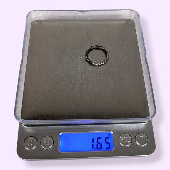 (V. Dainty Bamboo Band Ring - Picture 6 of 6